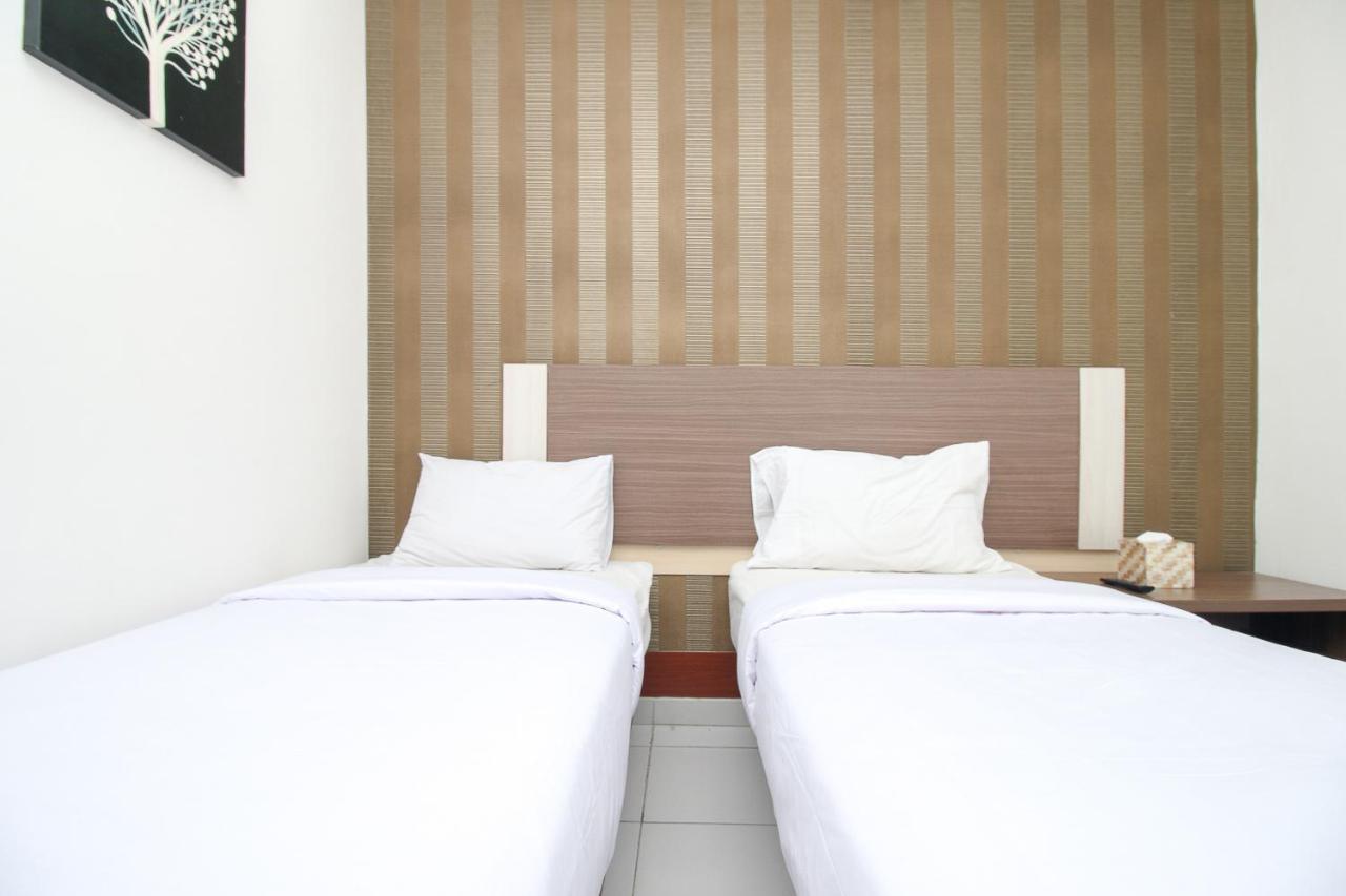 Smarthomm Inn Bandara Parungkuda Exterior foto